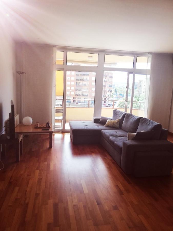 Apart Figueres Apartment ฟิกวยเรส ภายนอก รูปภาพ